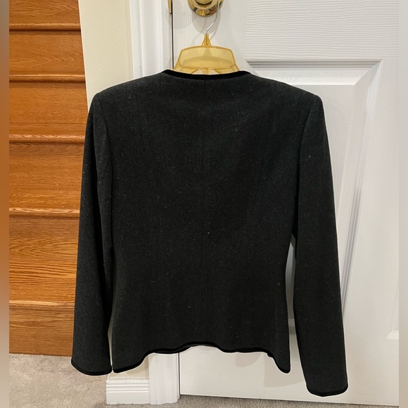 Black light jacket - Picture 2 of 2